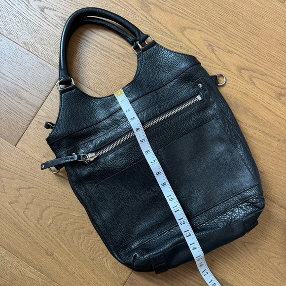 Roots Canada Lauren Black Leather Bag - EUC - Picture 9 of 12